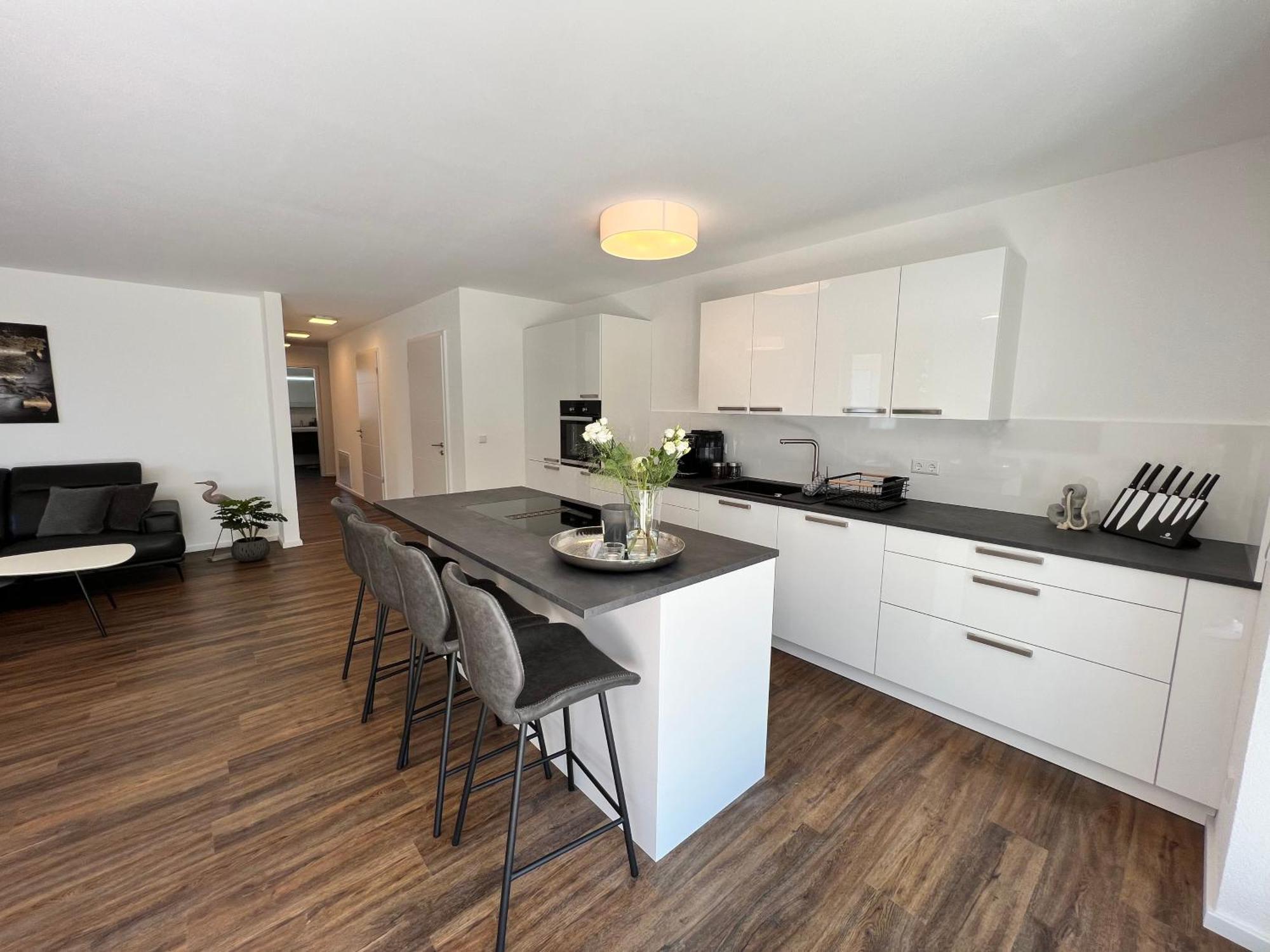 Neues Seeapartment อูเบอร์ลิงเงน ภายนอก รูปภาพ