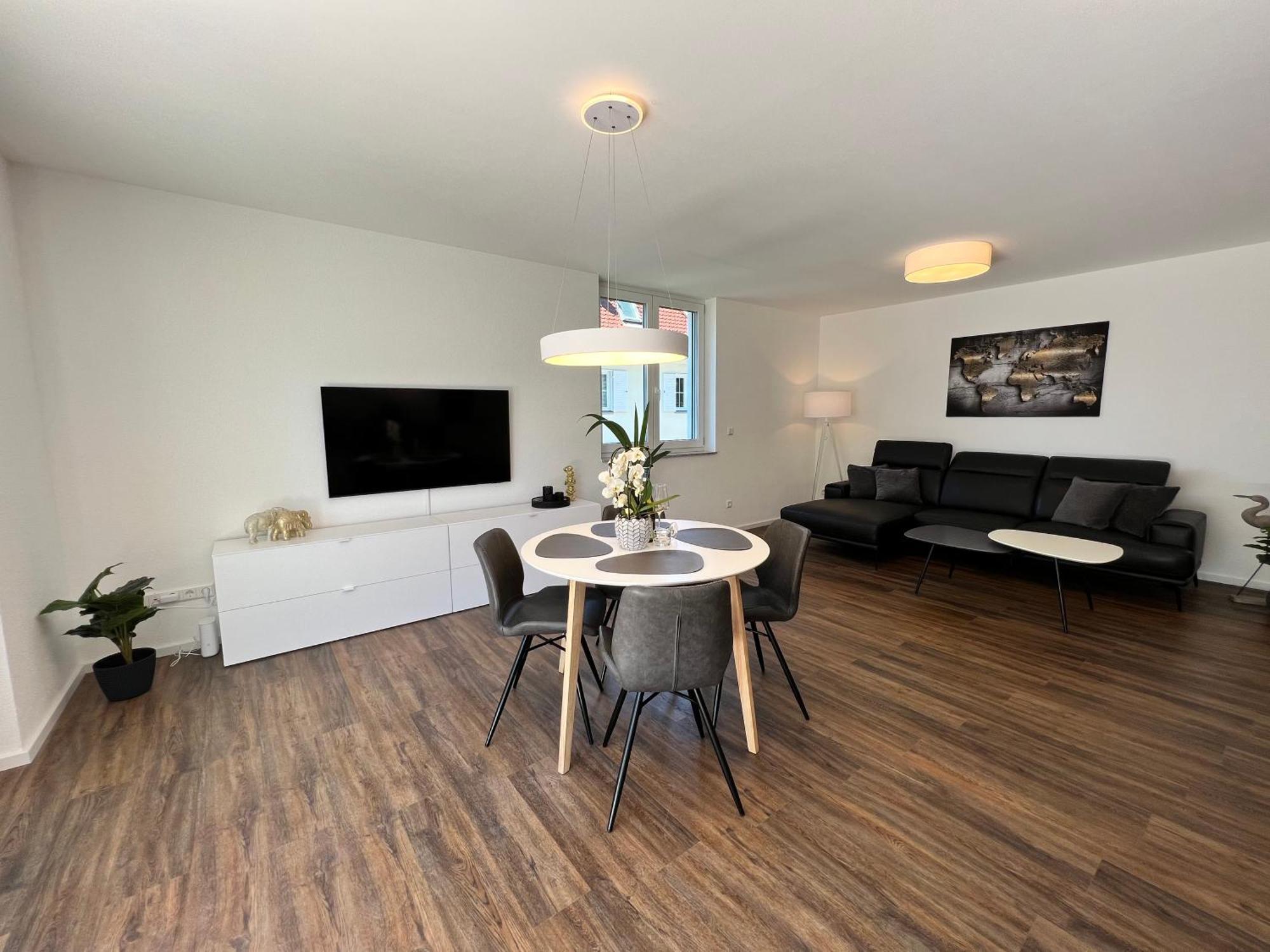 Neues Seeapartment อูเบอร์ลิงเงน ภายนอก รูปภาพ