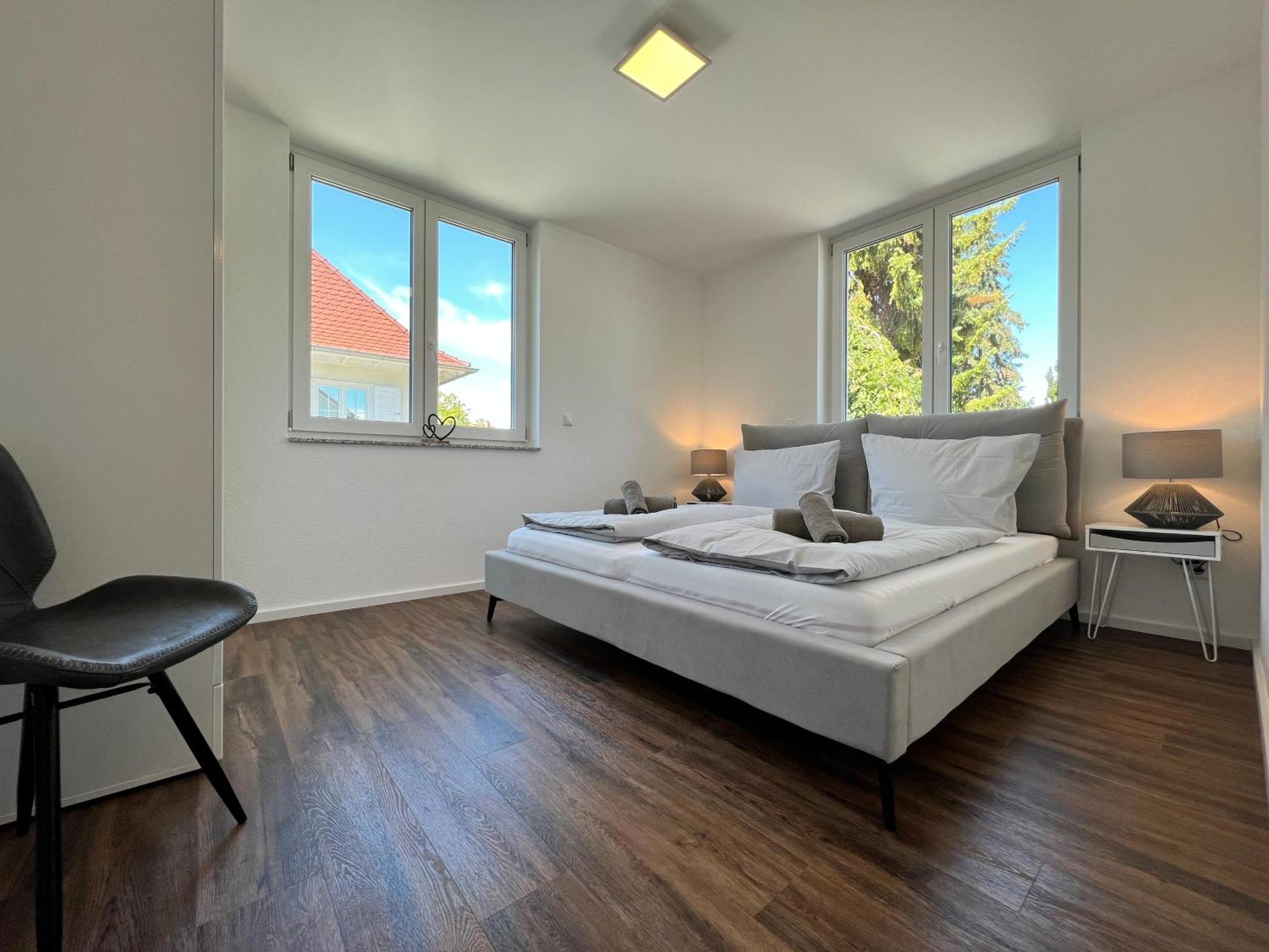 Neues Seeapartment อูเบอร์ลิงเงน ภายนอก รูปภาพ