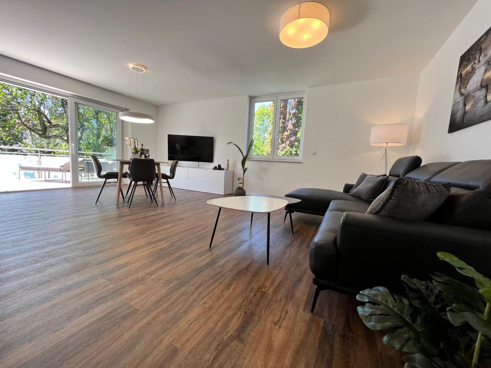 Neues Seeapartment อูเบอร์ลิงเงน ภายนอก รูปภาพ