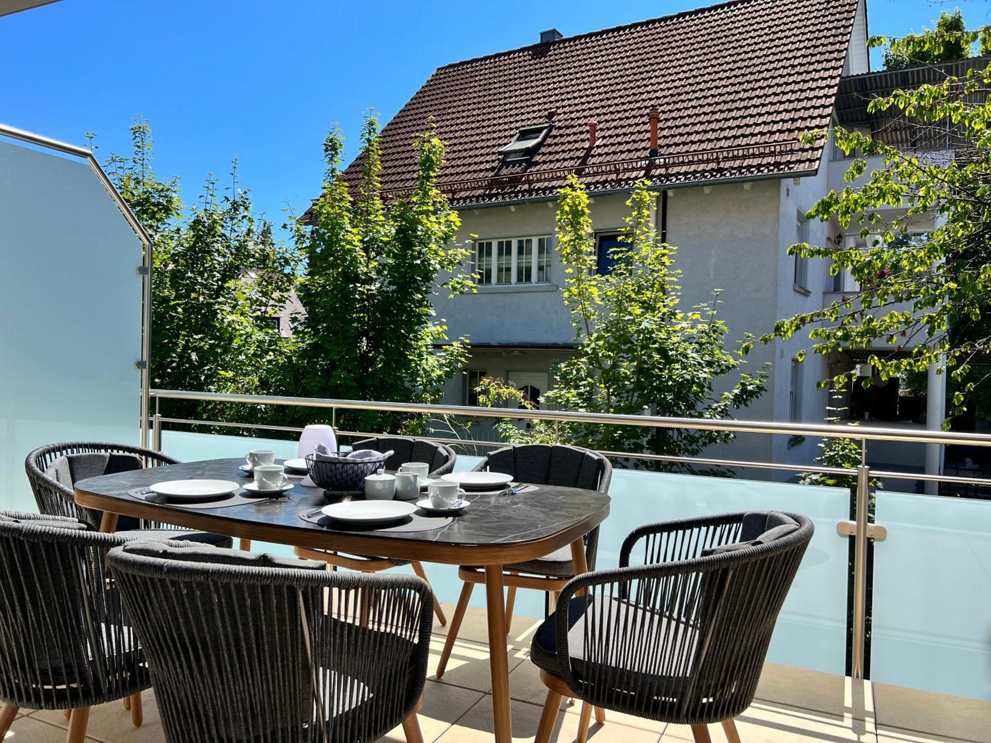 Neues Seeapartment อูเบอร์ลิงเงน ภายนอก รูปภาพ